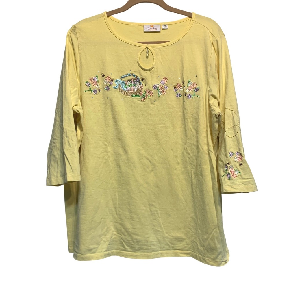 Quacker Factory Top 1X Yellow Embroidered Floral Bee Kitschy Retro Pastel Comfy